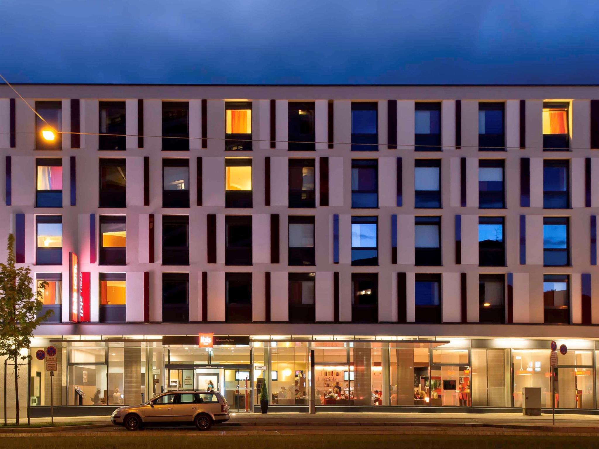 Ibis West Hotel