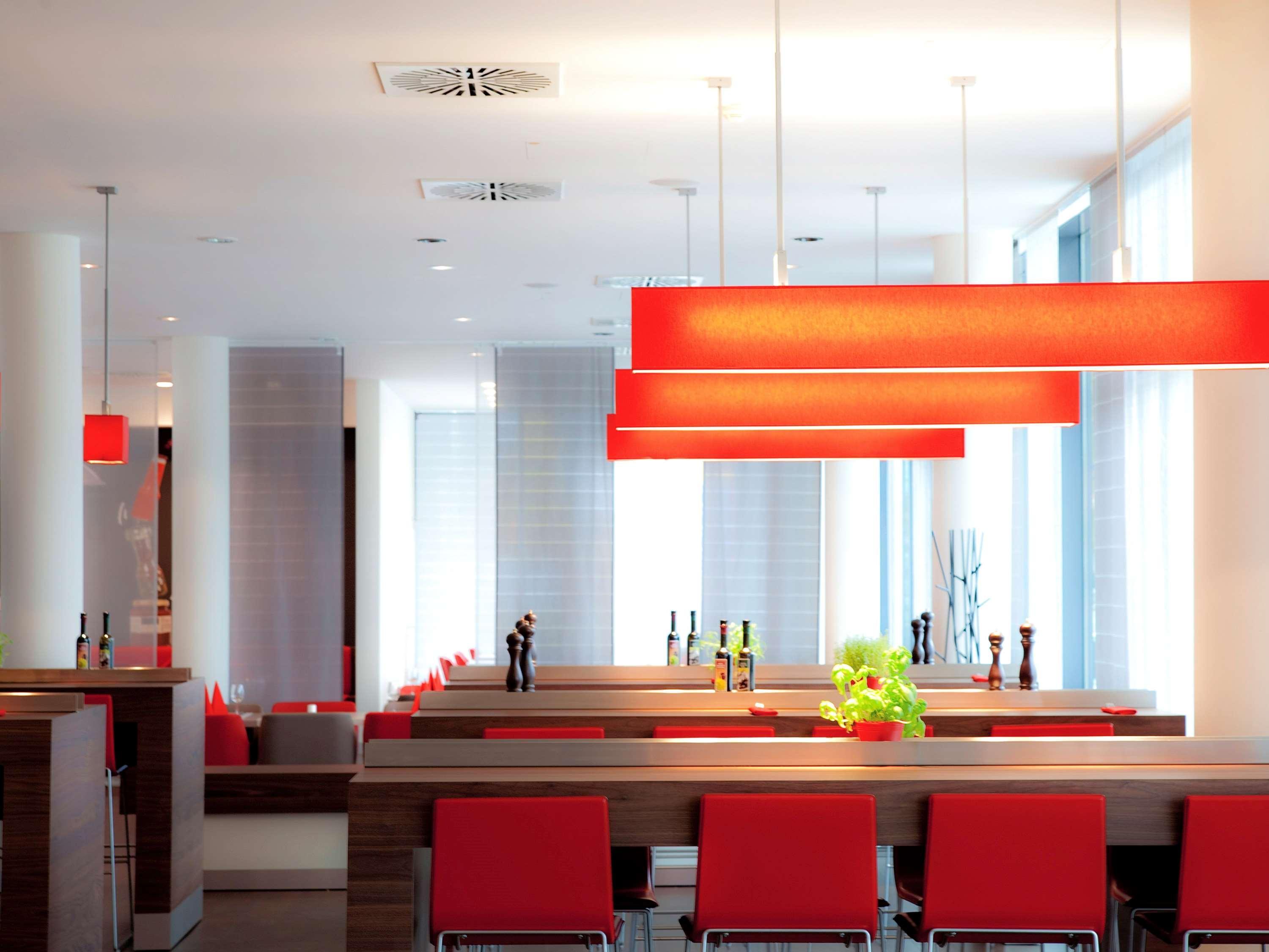 Hotel Ibis West